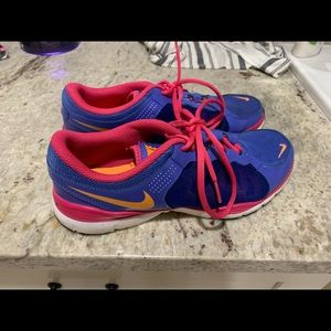 Nike Woman’s Flex Trainer Tennis Shoes
